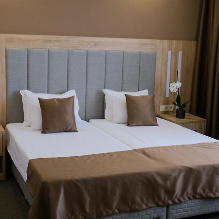 Sps Hotel Plovdiv Bagian luar foto