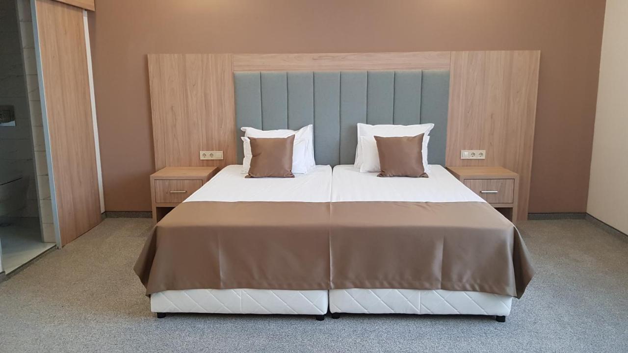 Sps Hotel Plovdiv Bagian luar foto