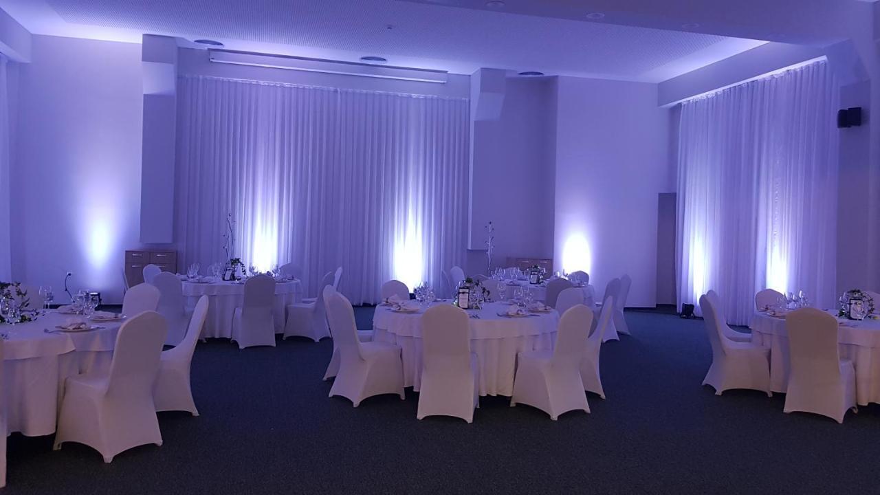 Sps Hotel Plovdiv Bagian luar foto