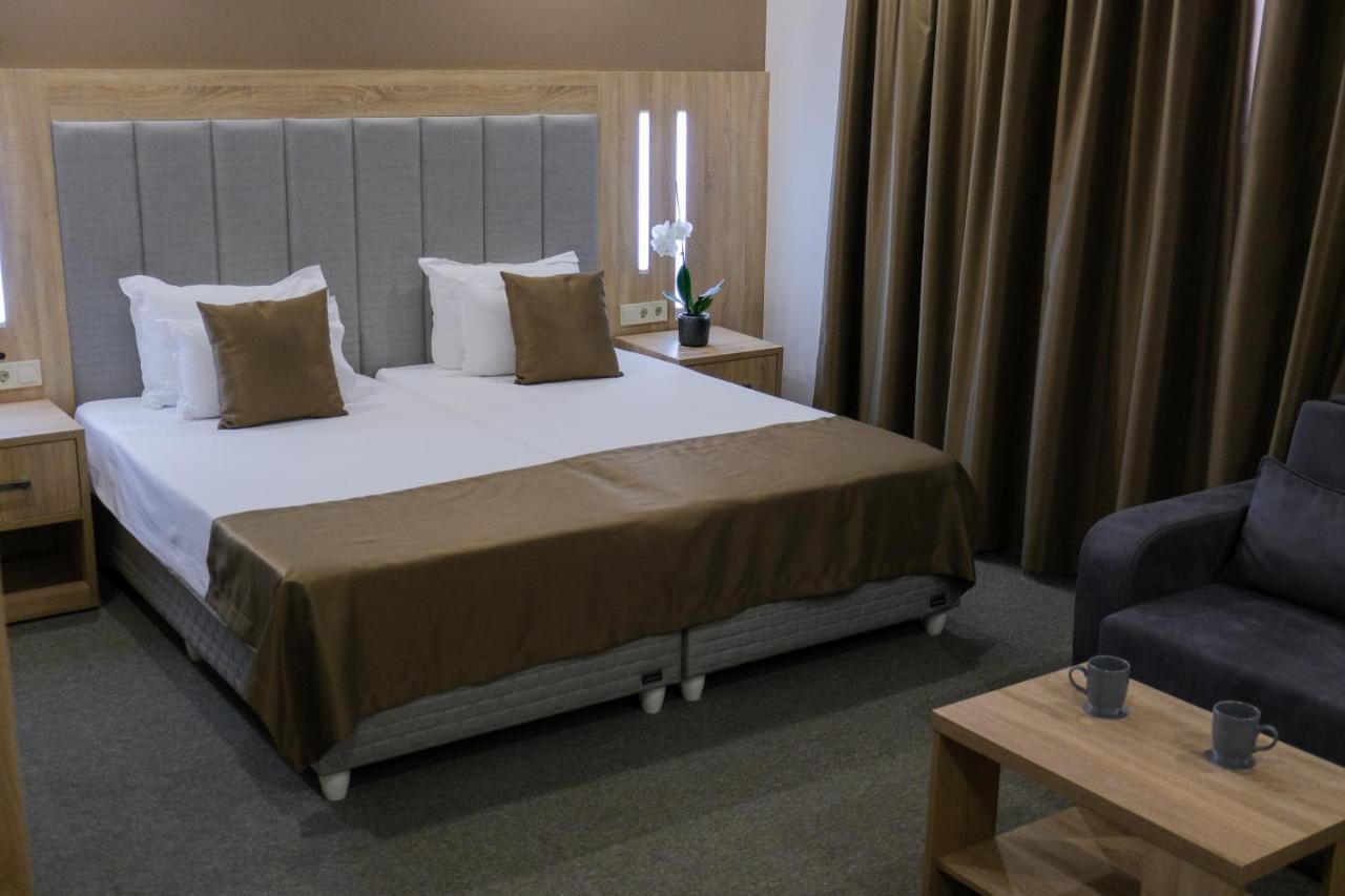 Sps Hotel Plovdiv Bagian luar foto