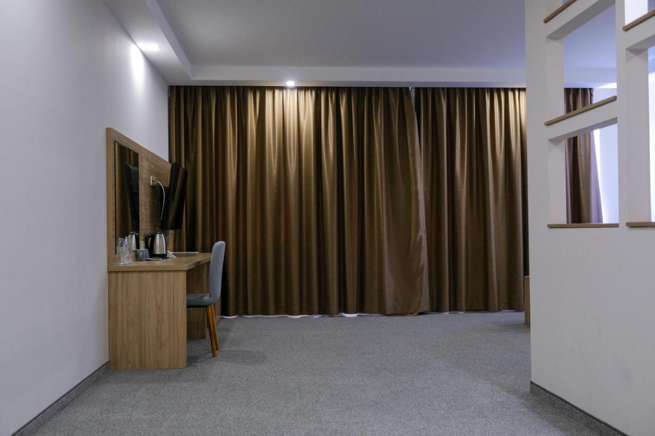 Sps Hotel Plovdiv Bagian luar foto