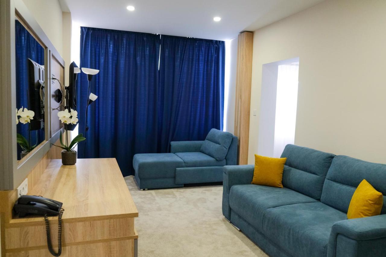 Sps Hotel Plovdiv Bagian luar foto